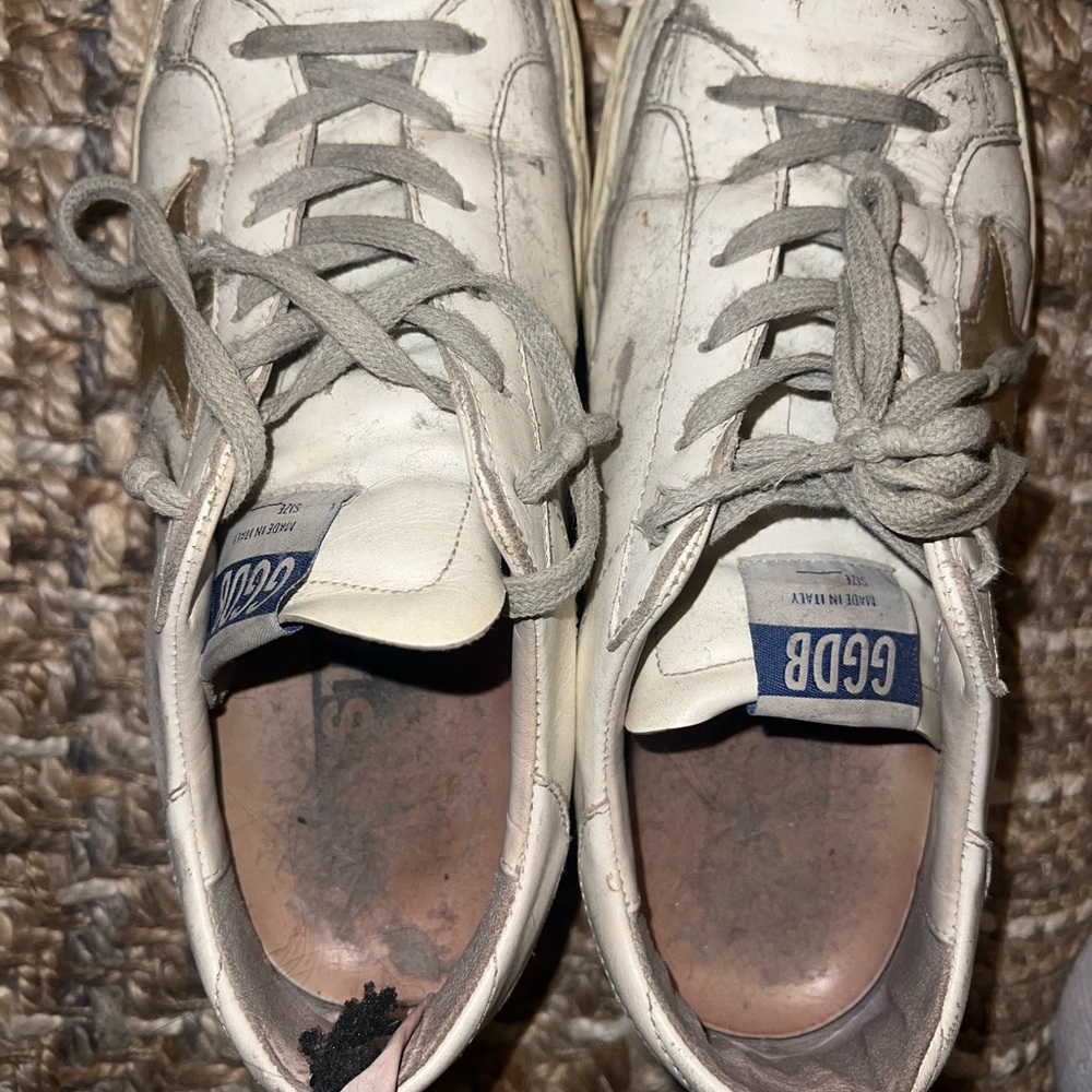 White Low-Top Sneakers with Lace-Up Design